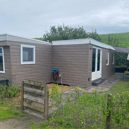 Bungalow Aan De Thoolse Kust Poortvliet Exteriör bild