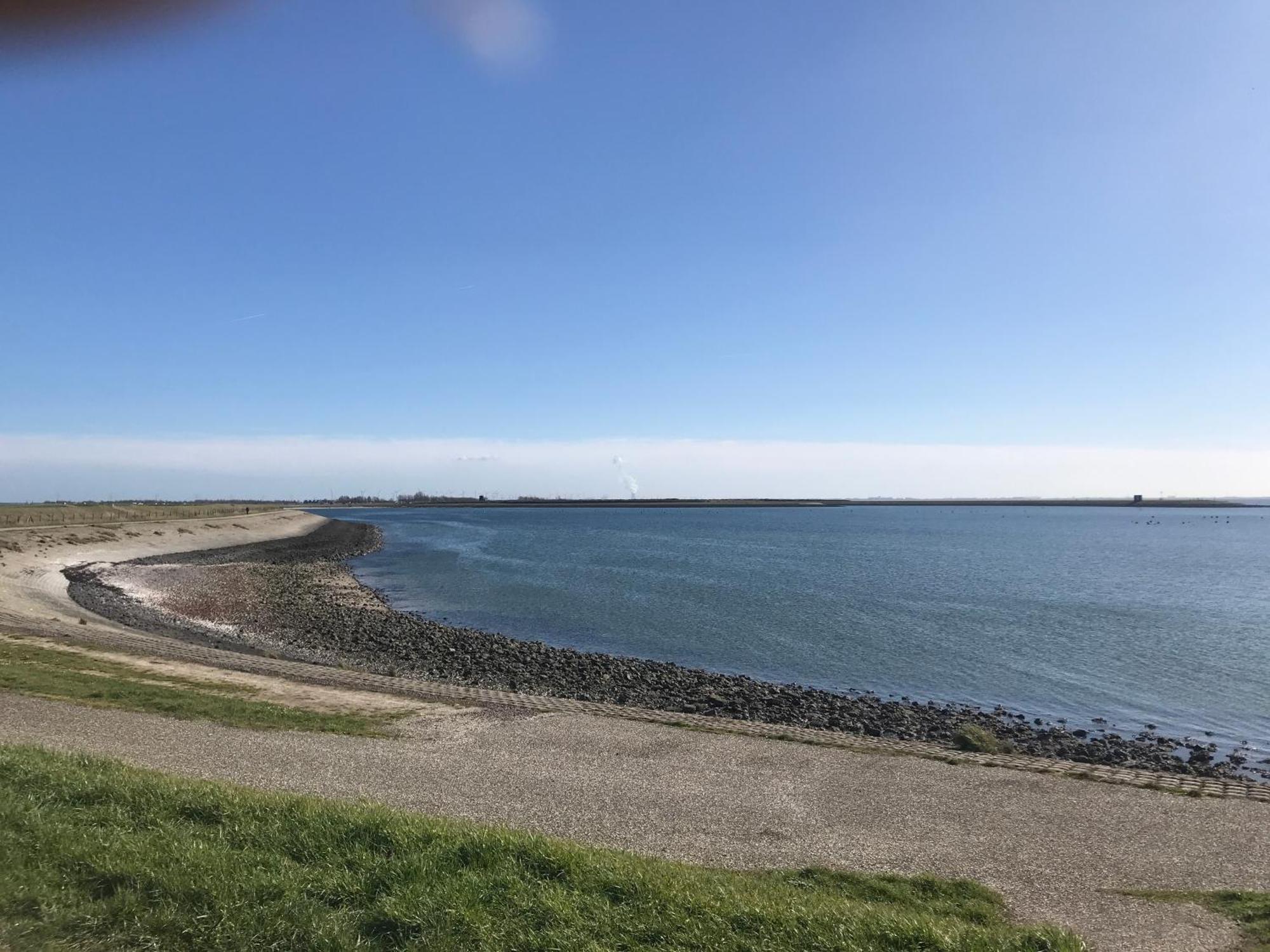 Bungalow Aan De Thoolse Kust Poortvliet Exteriör bild
