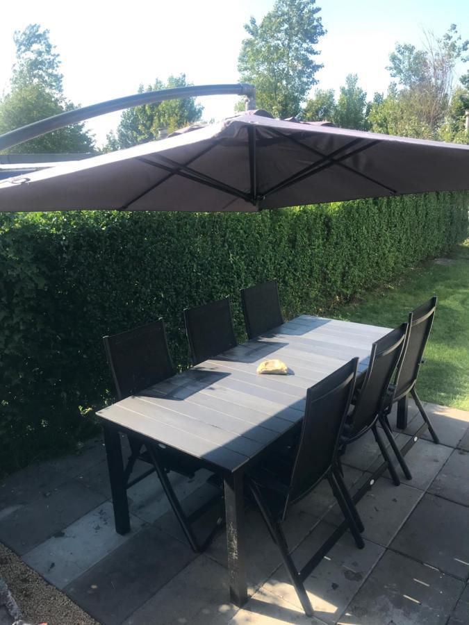 Bungalow Aan De Thoolse Kust Poortvliet Exteriör bild